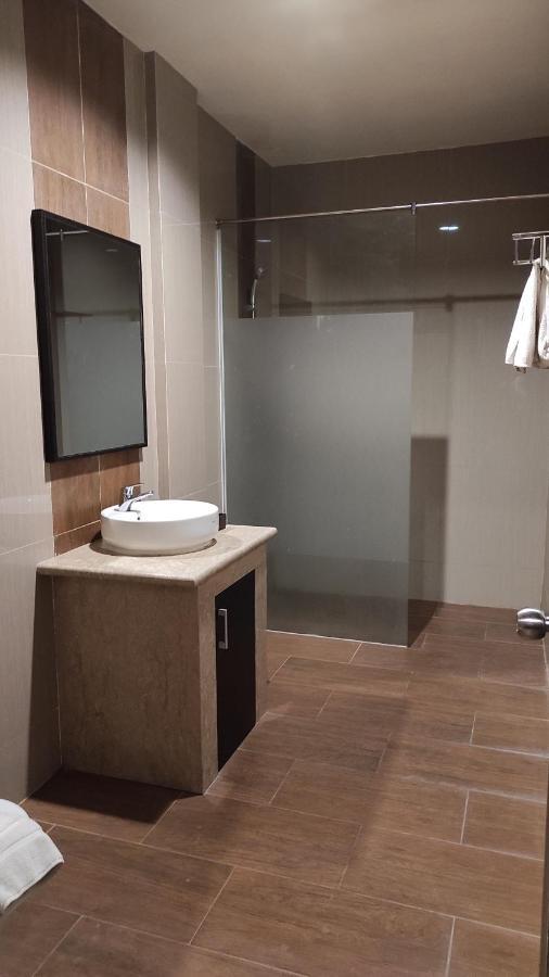 Metro Grand Venetian Hotel מראה חיצוני תמונה