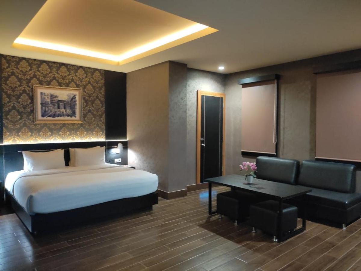 Metro Grand Venetian Hotel מראה חיצוני תמונה