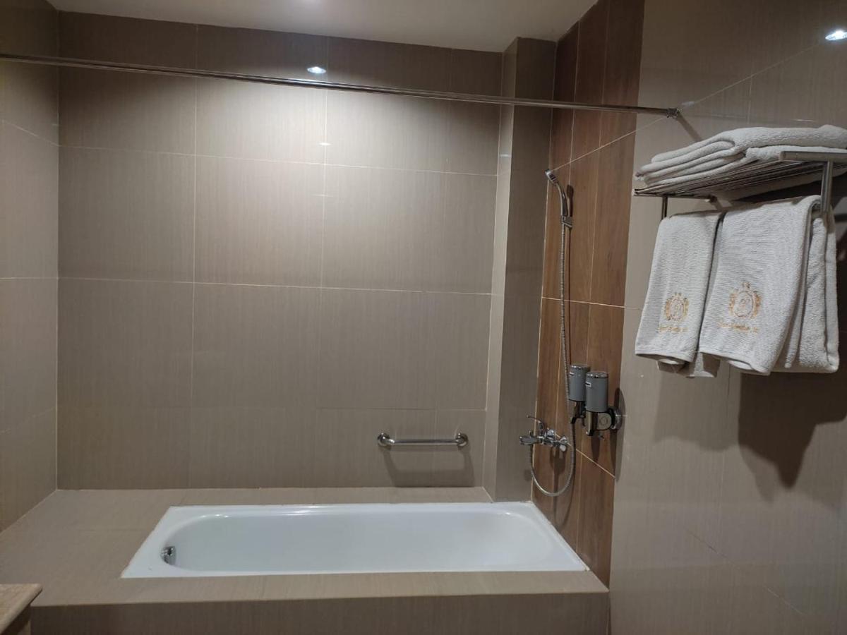Metro Grand Venetian Hotel מראה חיצוני תמונה
